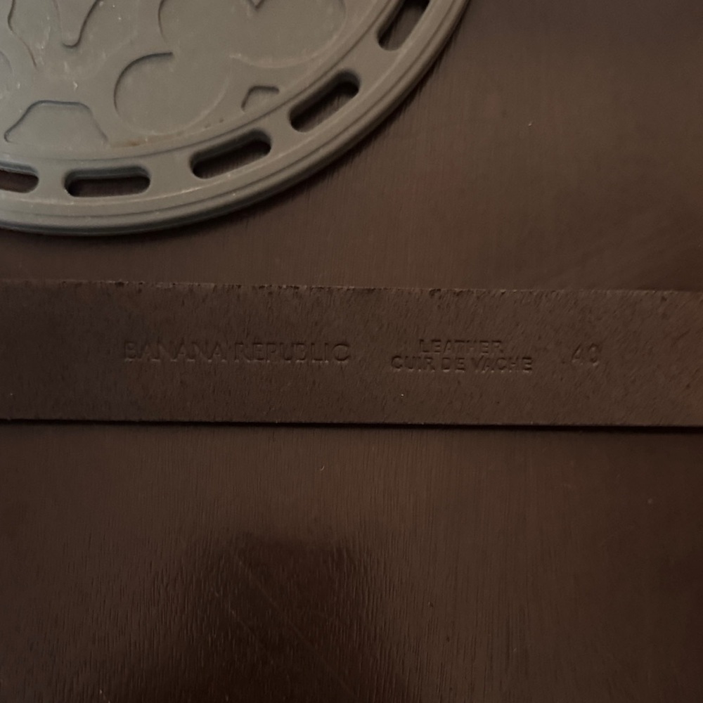 Banana republic suede belt size 40